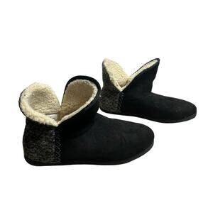 Rockport Black and Cream Women's Slippers